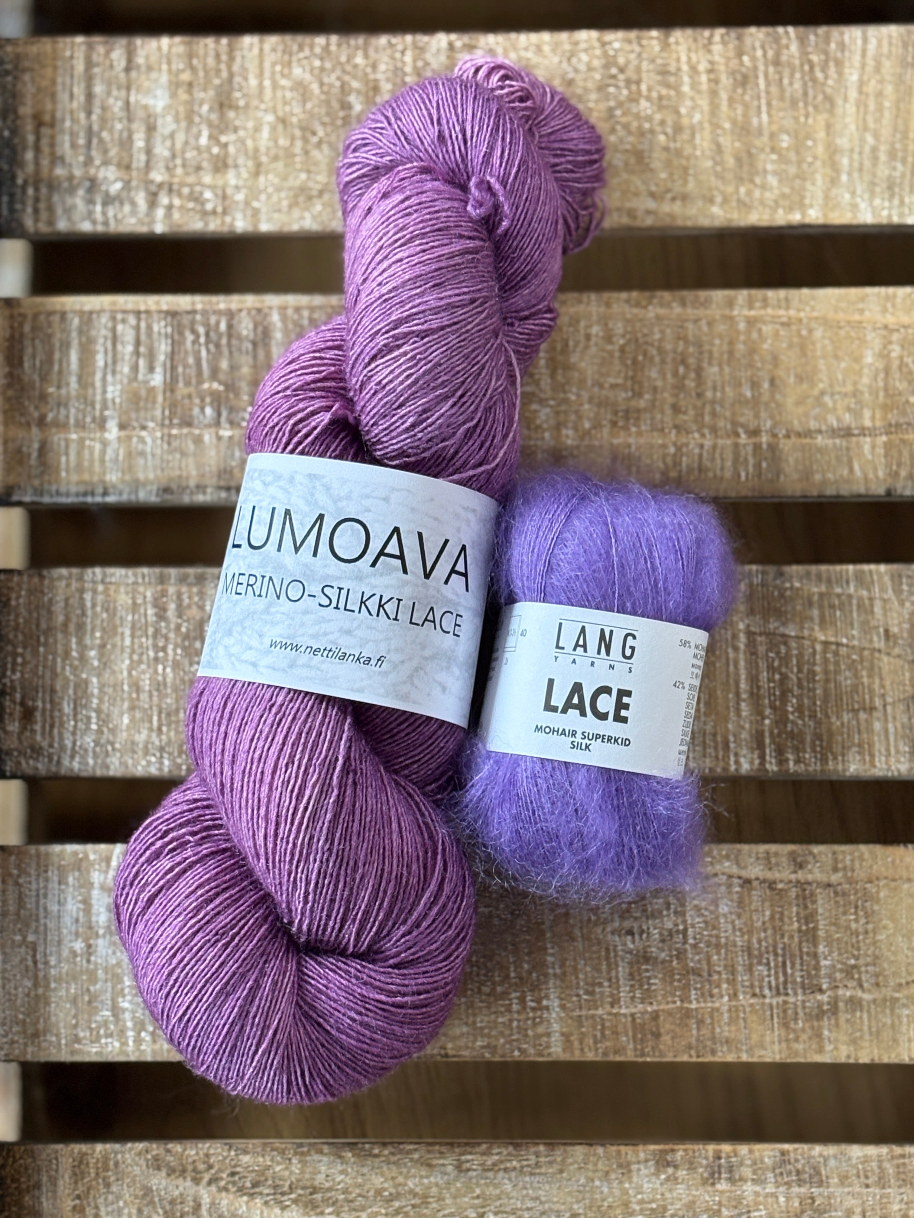 Lumoava Merino-Silkki Lace – Yksisäikeistä unelmaa ja höyhenenkevyttä pehmeyttä ja Lang lace silkki-mohair langan yhdistelmänä