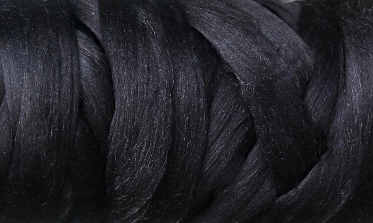 Merino lux - Black ( W333 ), 50 g -