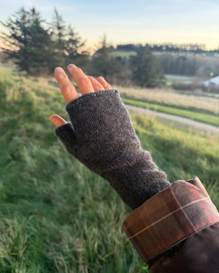 Penny Gloves -kämmekkäät ovat ylelliset, sirot ja ajattoman kauniit ranteenlämmittimet,