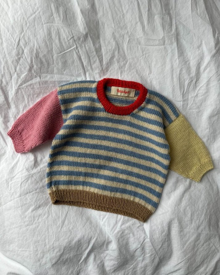 Holger Baby Set on suloinen, iloisen värikäs ja leikkisä vauvojen ja taaperoiden asukokonaisuus