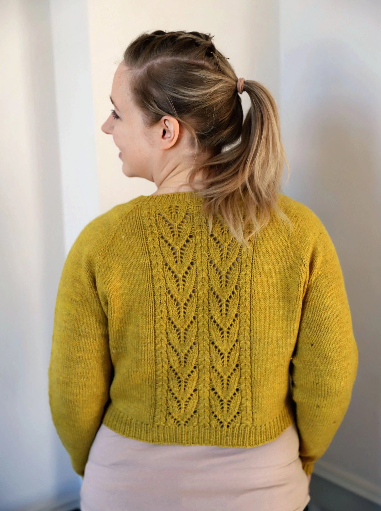 Sheperd Cardigan -neuletakki - Anna Johanna printti (Suomenkielinen ohje)
