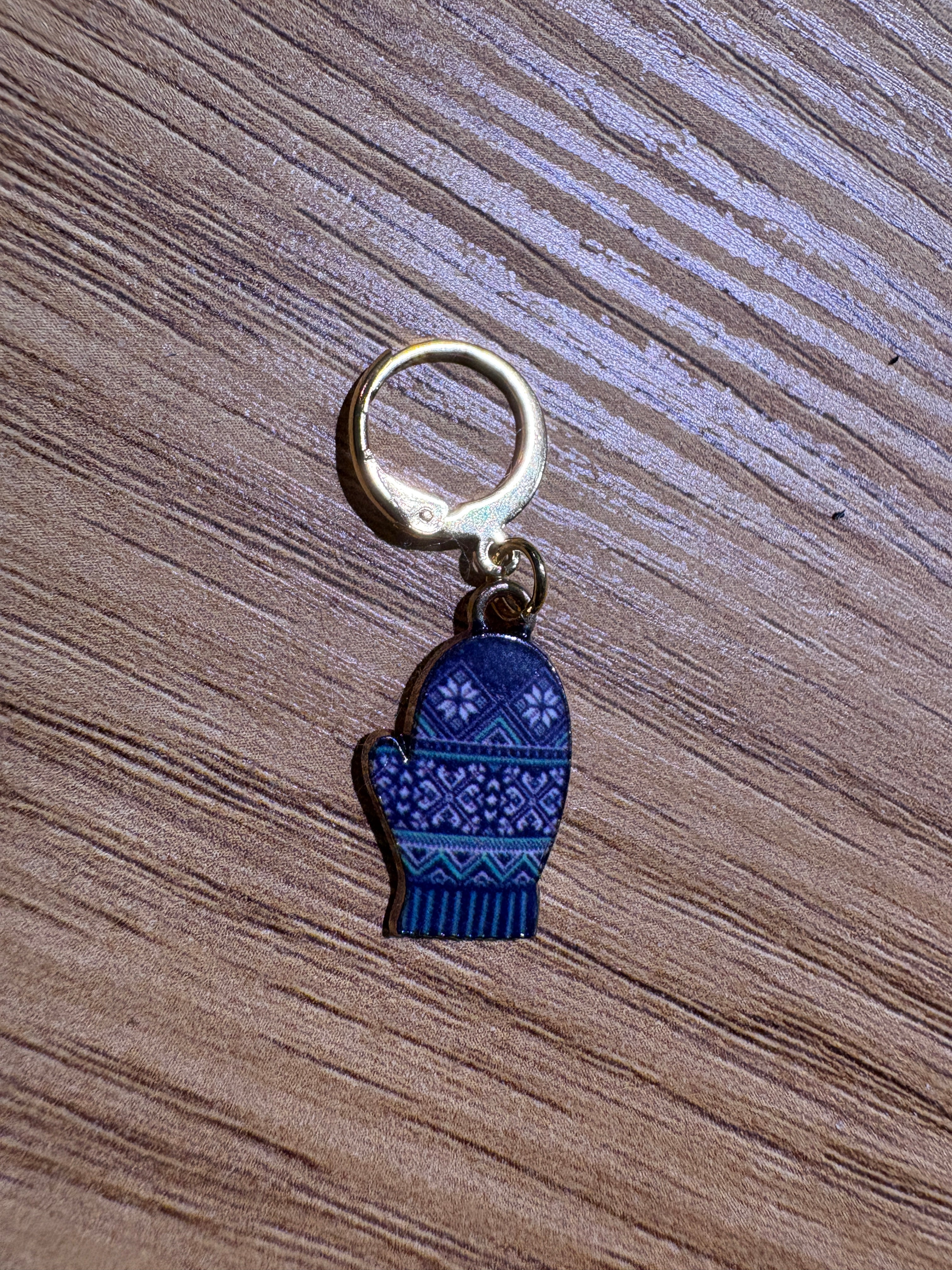 Yöpakkanen - silmukkamerkki