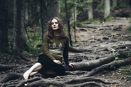 Väki -villapusero - Jenna Kostet printti (Suomenkielinen ohje)