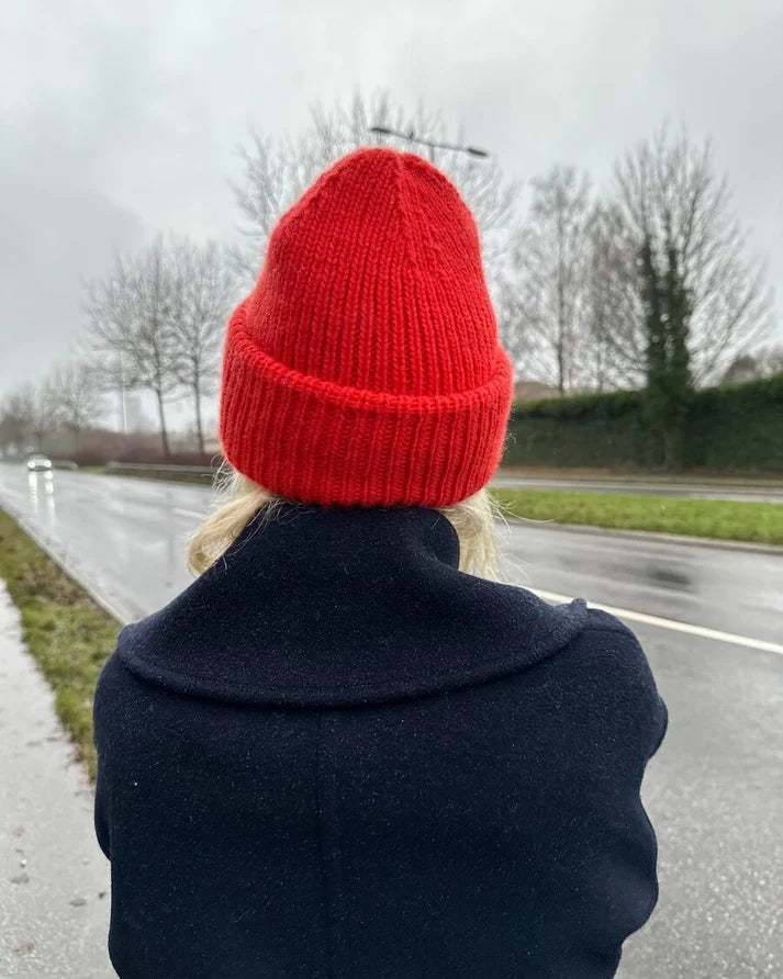 Weekend Hat on klassinen, napakka ja ajattoman tyylikäs joustinneulepipo koko perheelle vauvasta aikuiseen.