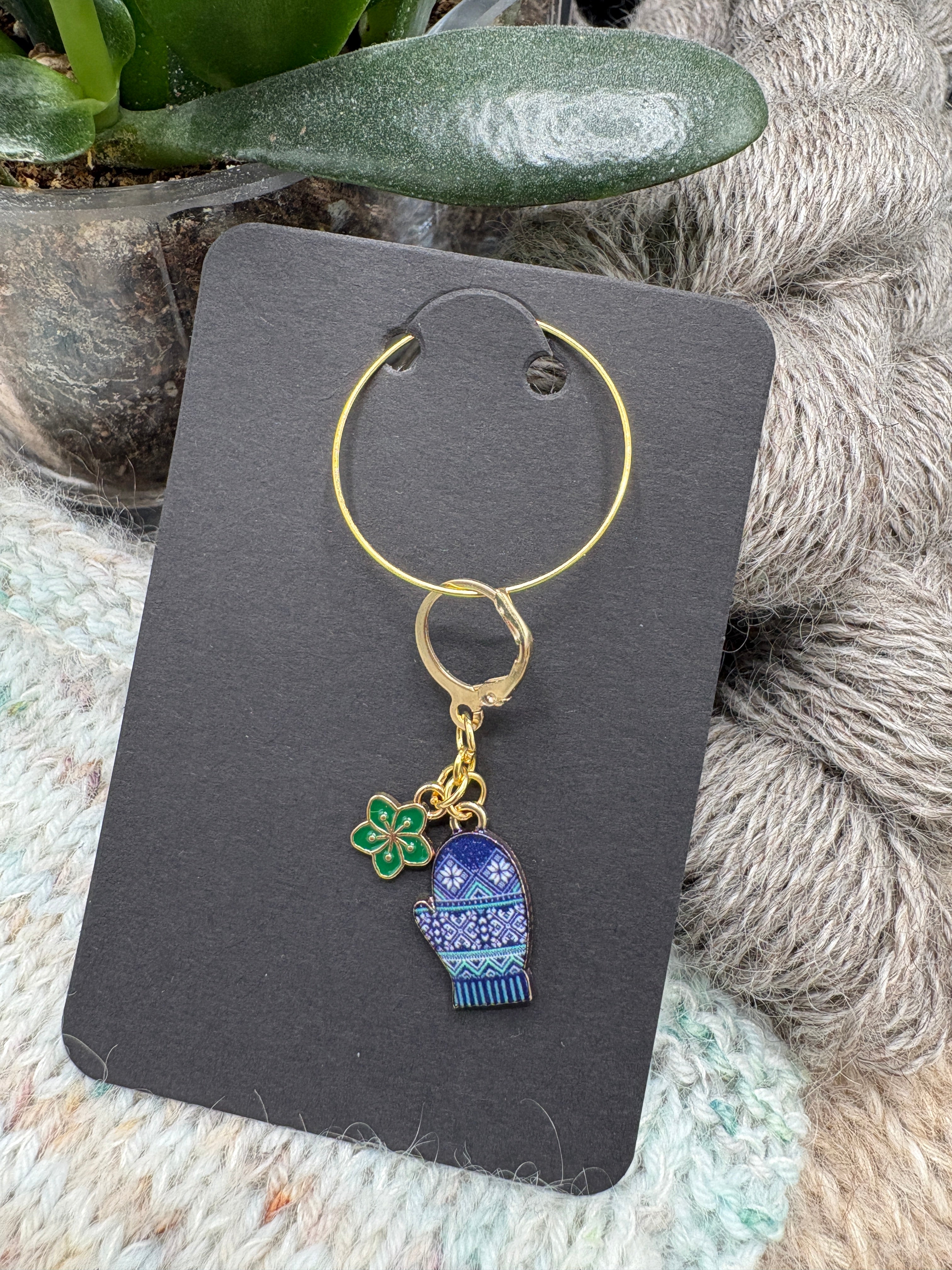 Yö pakkanen -  avattava silmukkamerkki